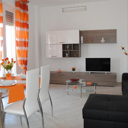 Апартаменти Sesto Piano House Монополі Екстер'єр фото
